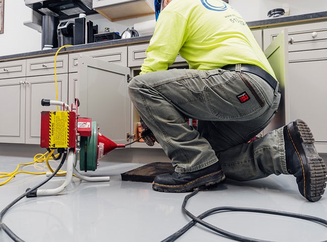 Thông cống nghẹt quận 7 Long Phát sử dụng công nghệ hiện đại